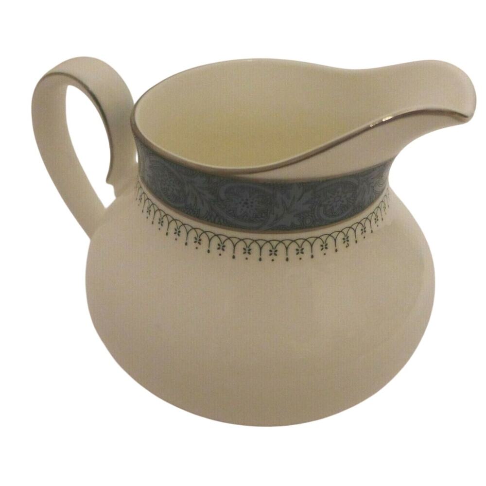 Royal Doulton Sherbrooke Creamer Milk Jug English Bone China 1980's - Picture 2 of 9
